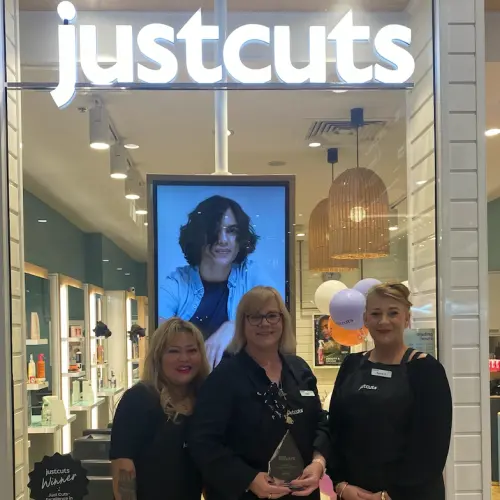 Local Salon shines on global stage at Just Cuts International Conference